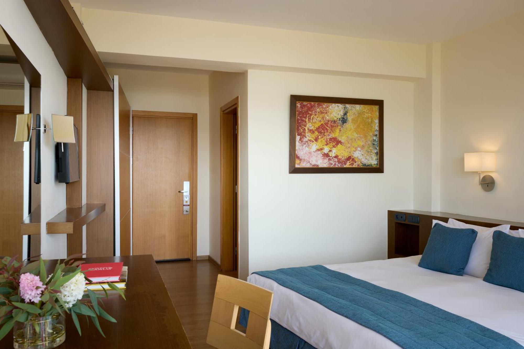 מלון Domotel Xenia